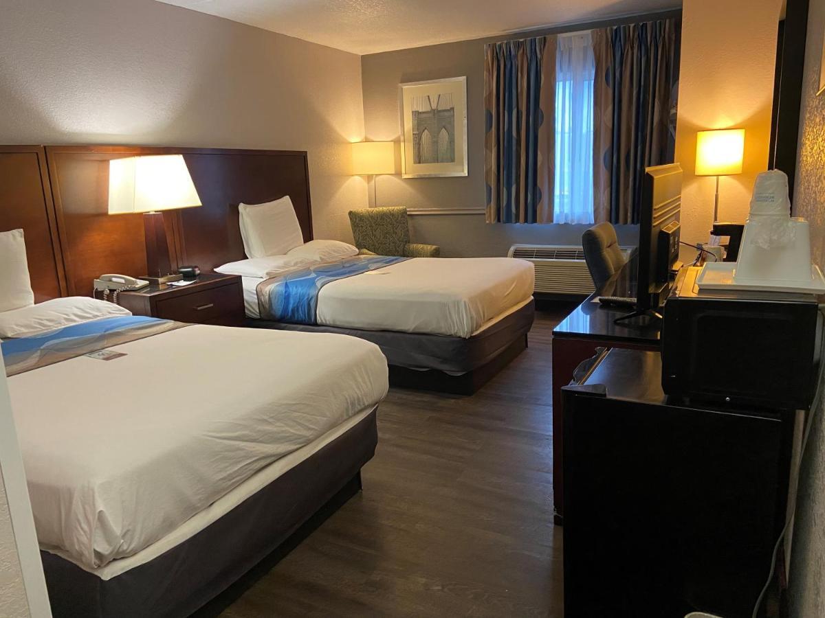 Chambre Double avec 2 Lits Doubles - Non-Fumeurs
