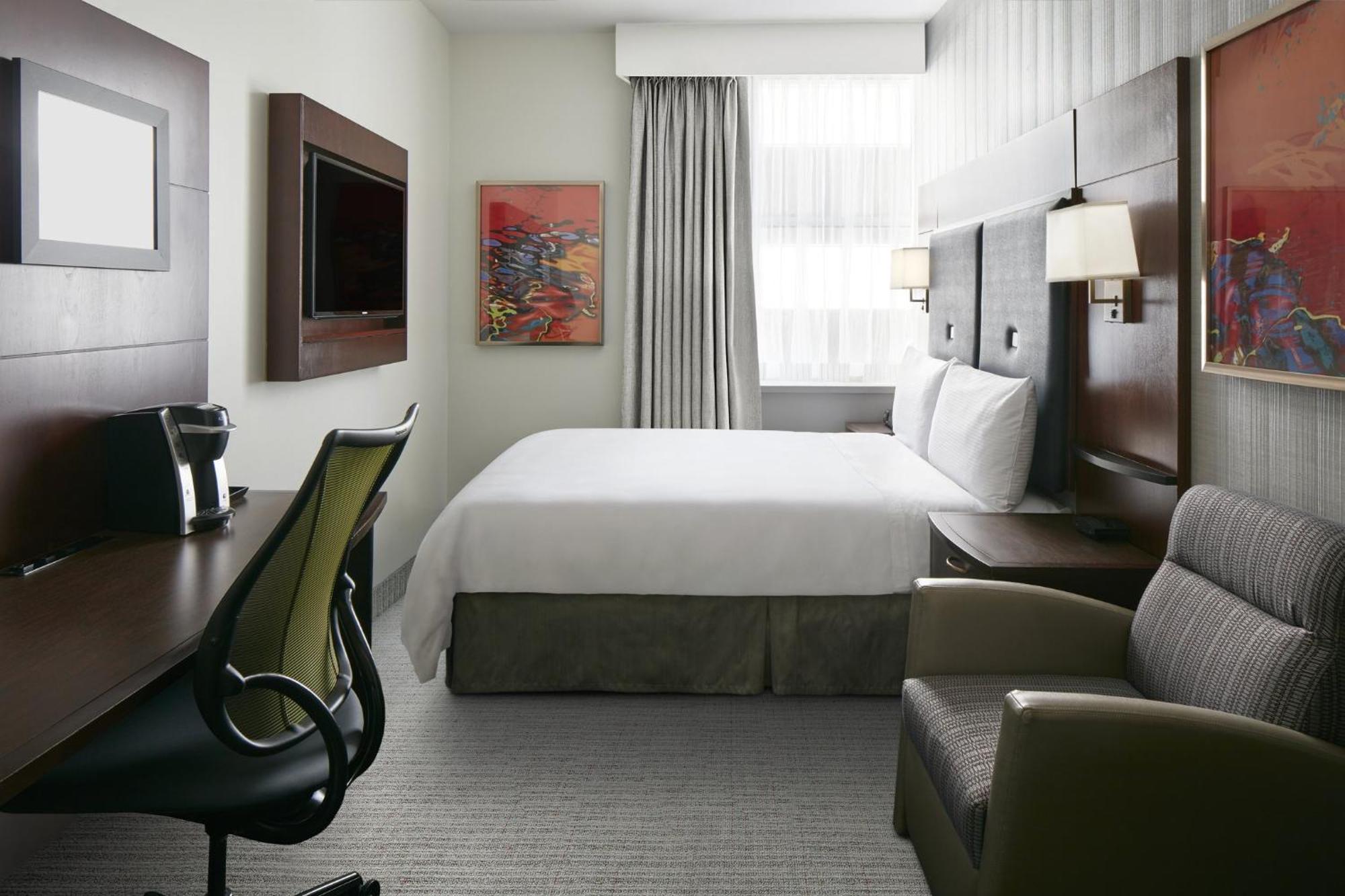 Club Room,1602951075:JPEG