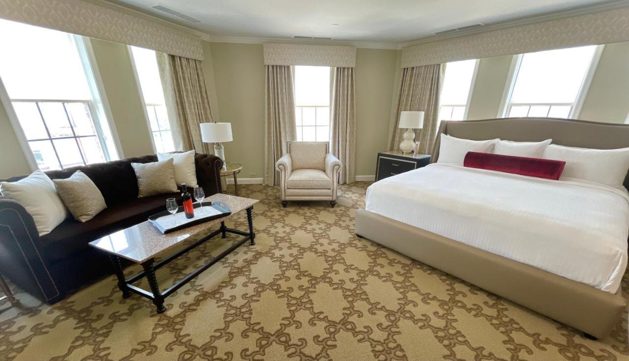 Junior King Suite