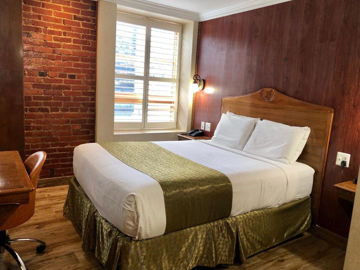 Zimmer mit Queensize-Bett