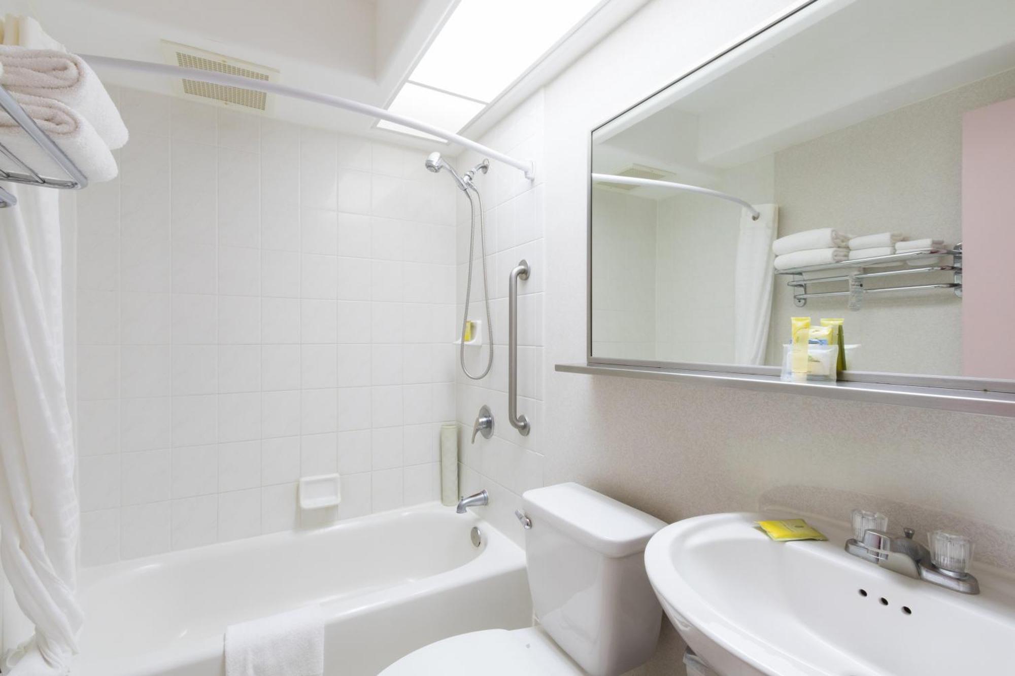 Deluxe King Studio with Kitchen,1210443595:JPEG