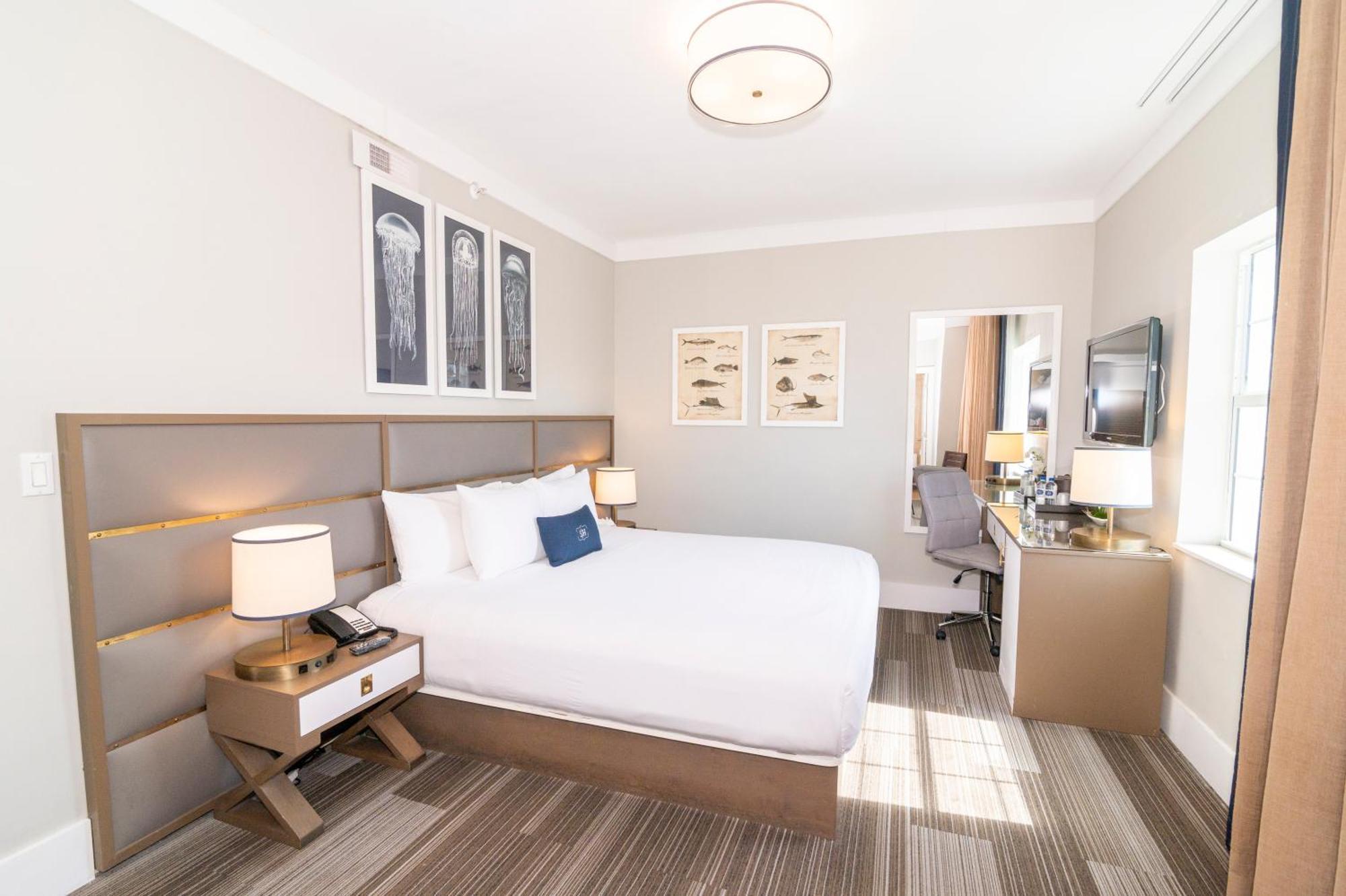 Superior King Room