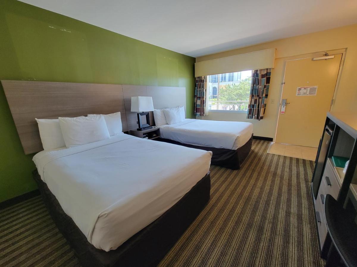 Standard Room Two Double Beds Smoking