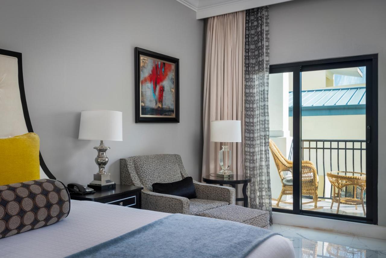 Plaza View Deluxe KingﾠDeluxe King Plazaﾠ