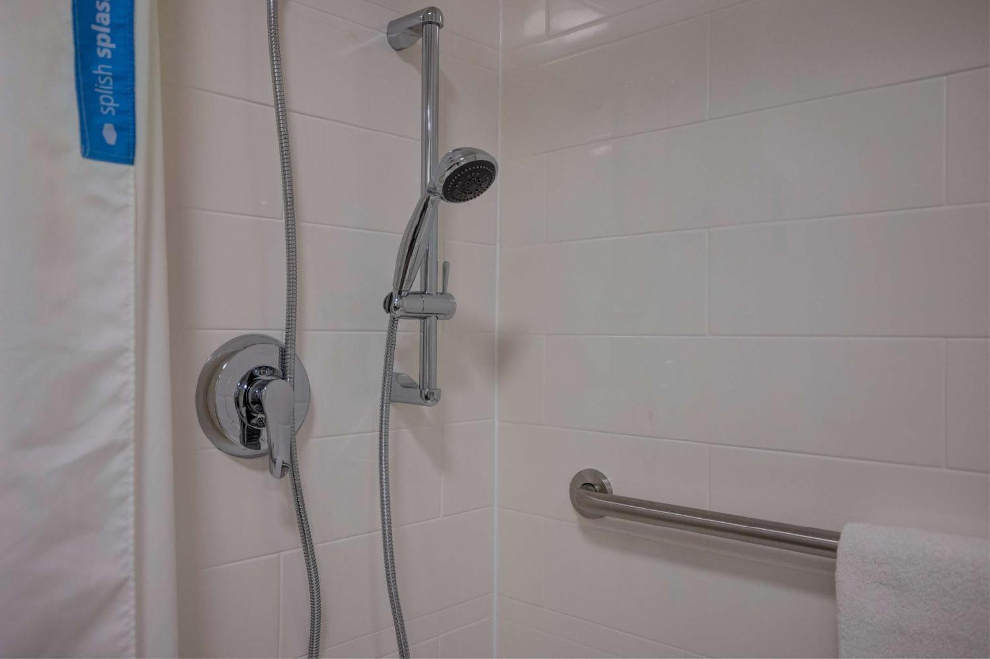 Habitación con 2 camas grandes - No fumadores/Adaptada para discapacidad auditiva y de movimiento