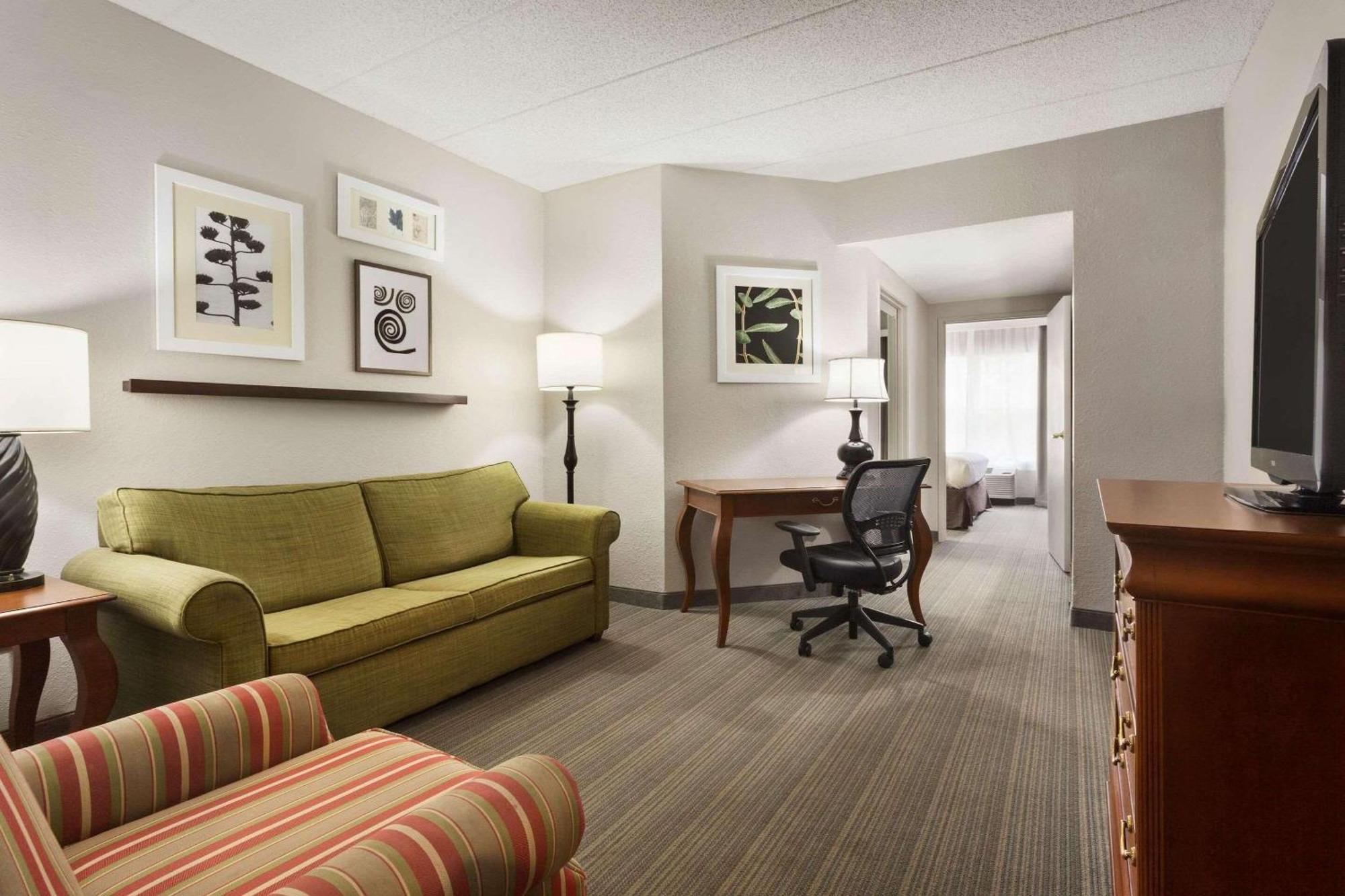 One-Bedroom King Suite Disability Access or Non-Smoking