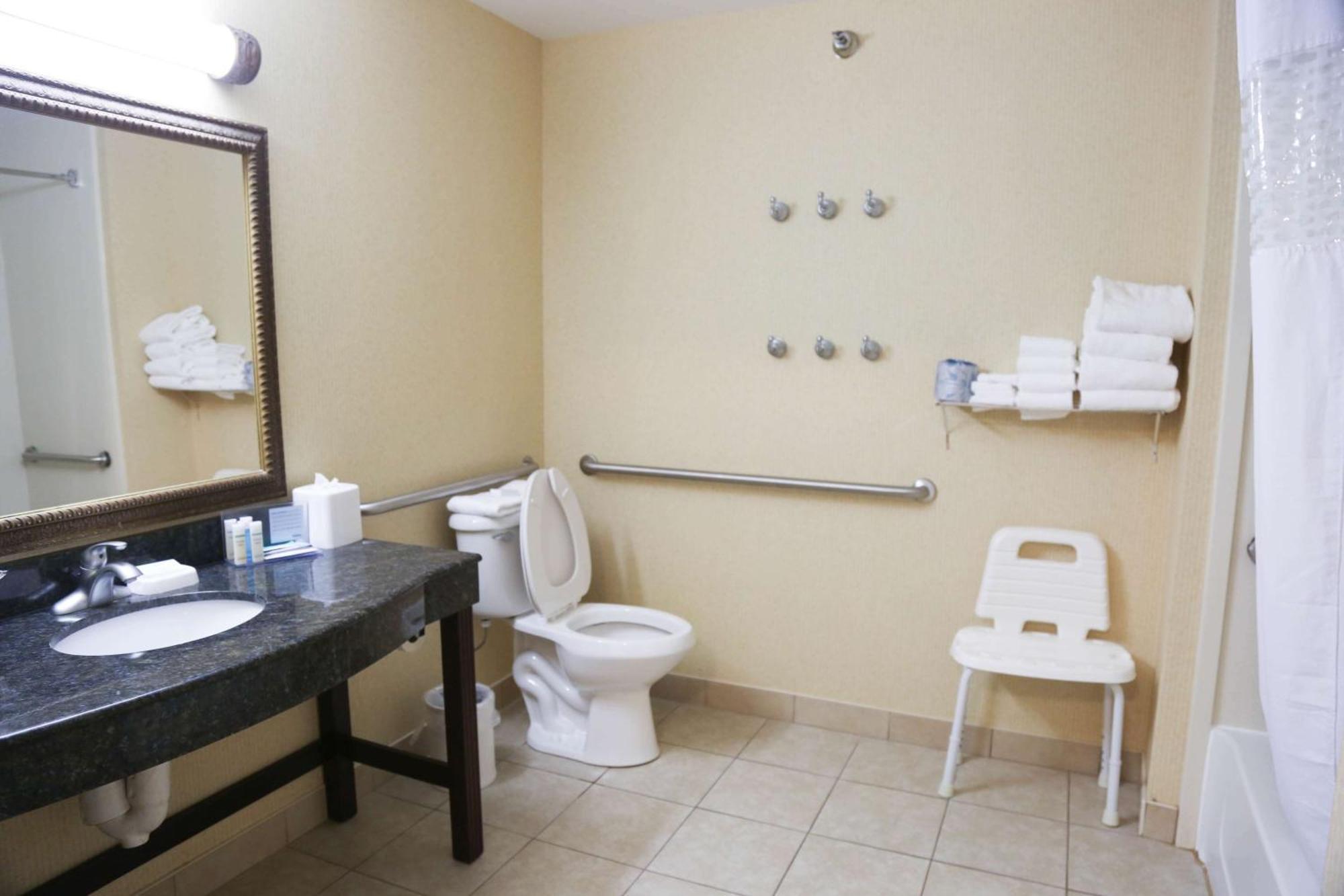 Queen Room Two Queen Beds Mobility Access or Non-Smoking