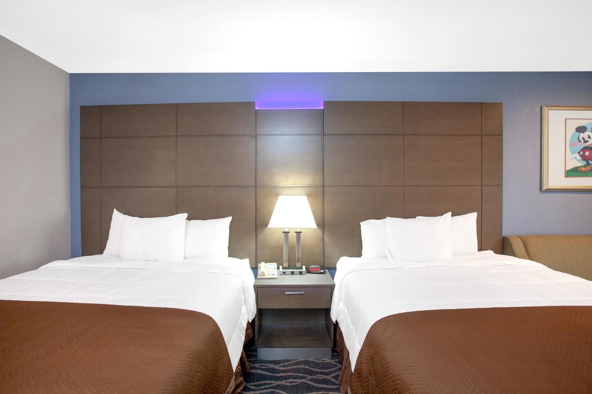 Queen Room with Two Queen Beds and Bath Tub - Mobility Accessible/Non-Smoking,1280137915:JPEG