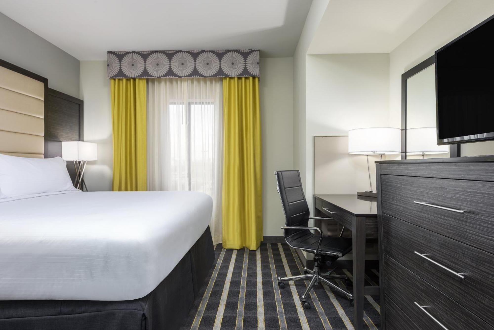 King Suite Additional Living Area