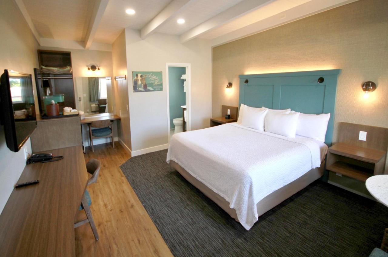 King Partial Oceanview Room No Pets