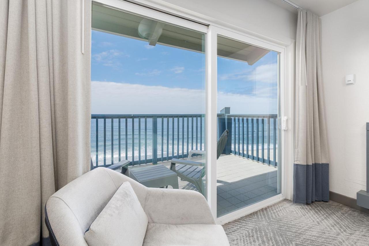Deluxe One Bedroom Suite Non Smoking