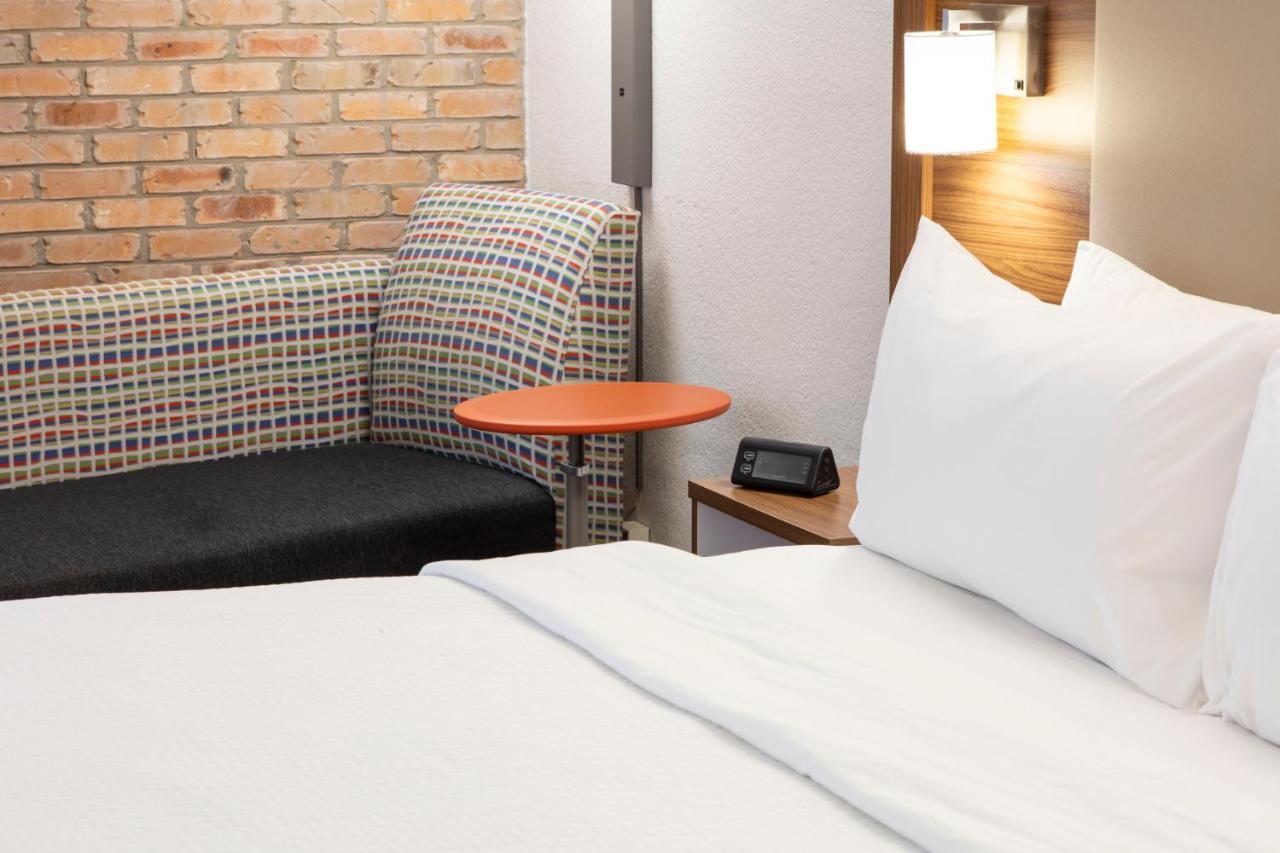 Standard Room,1309912201:JPEG