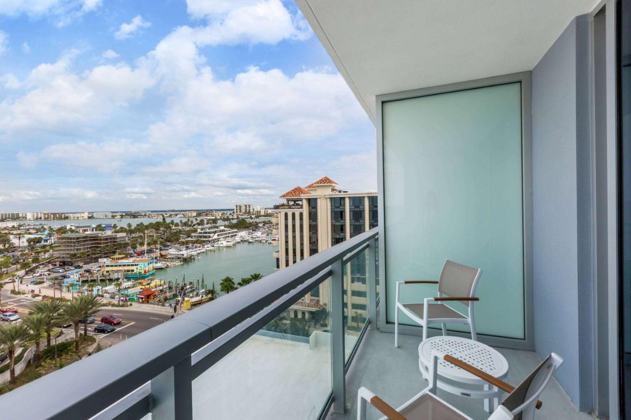 Grand Deluxe King Room Partial Gulf View