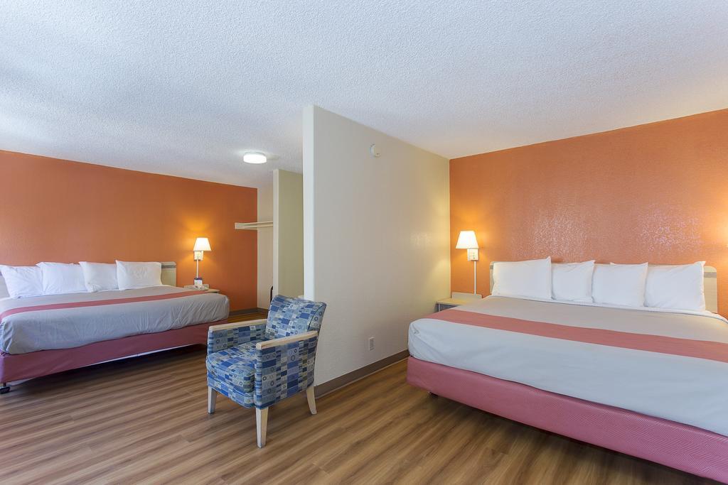 King Room Two King Beds Non-Smoking