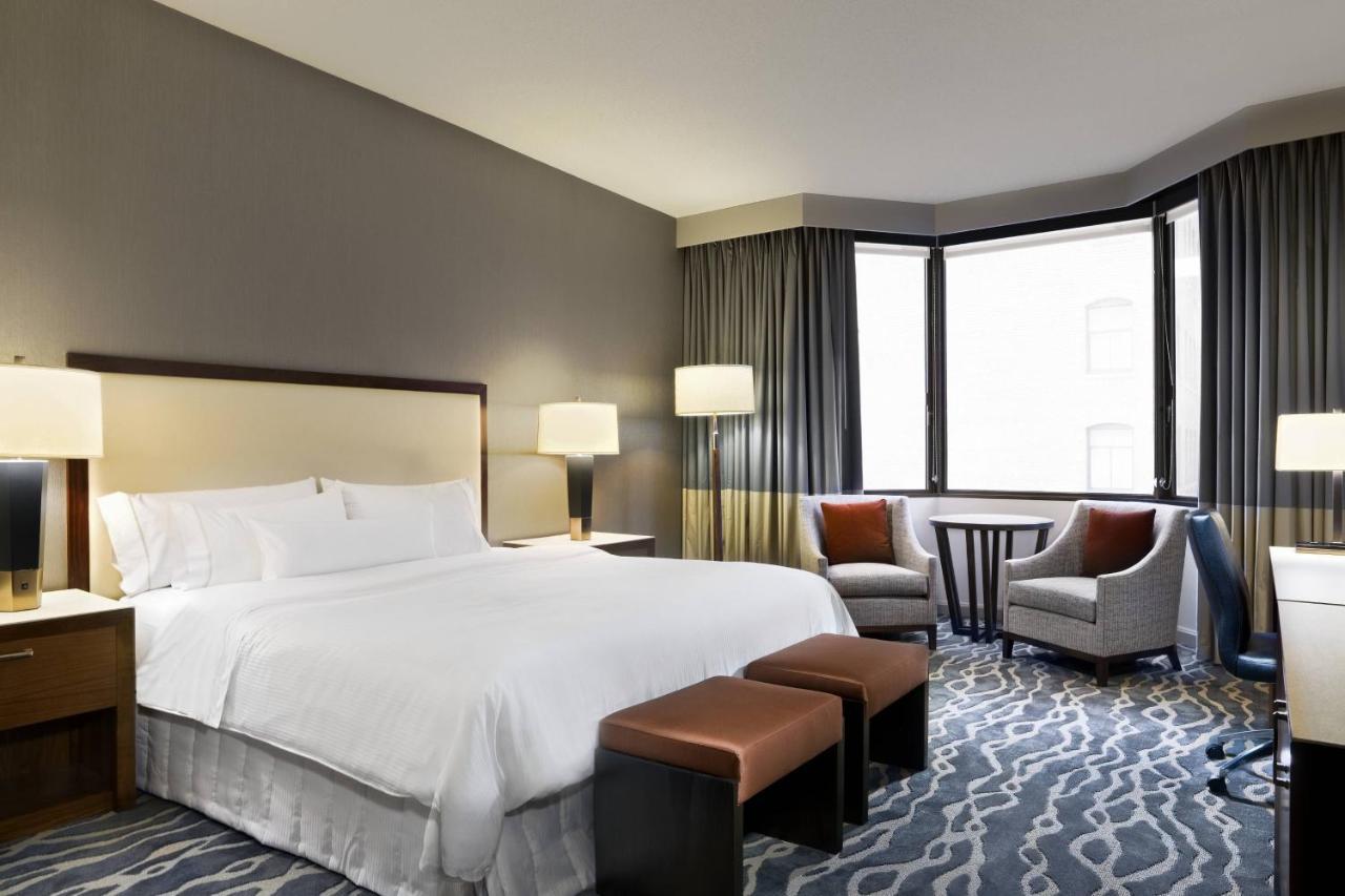 Quarto com 1 Cama King-Size e Vista limitada - Torre