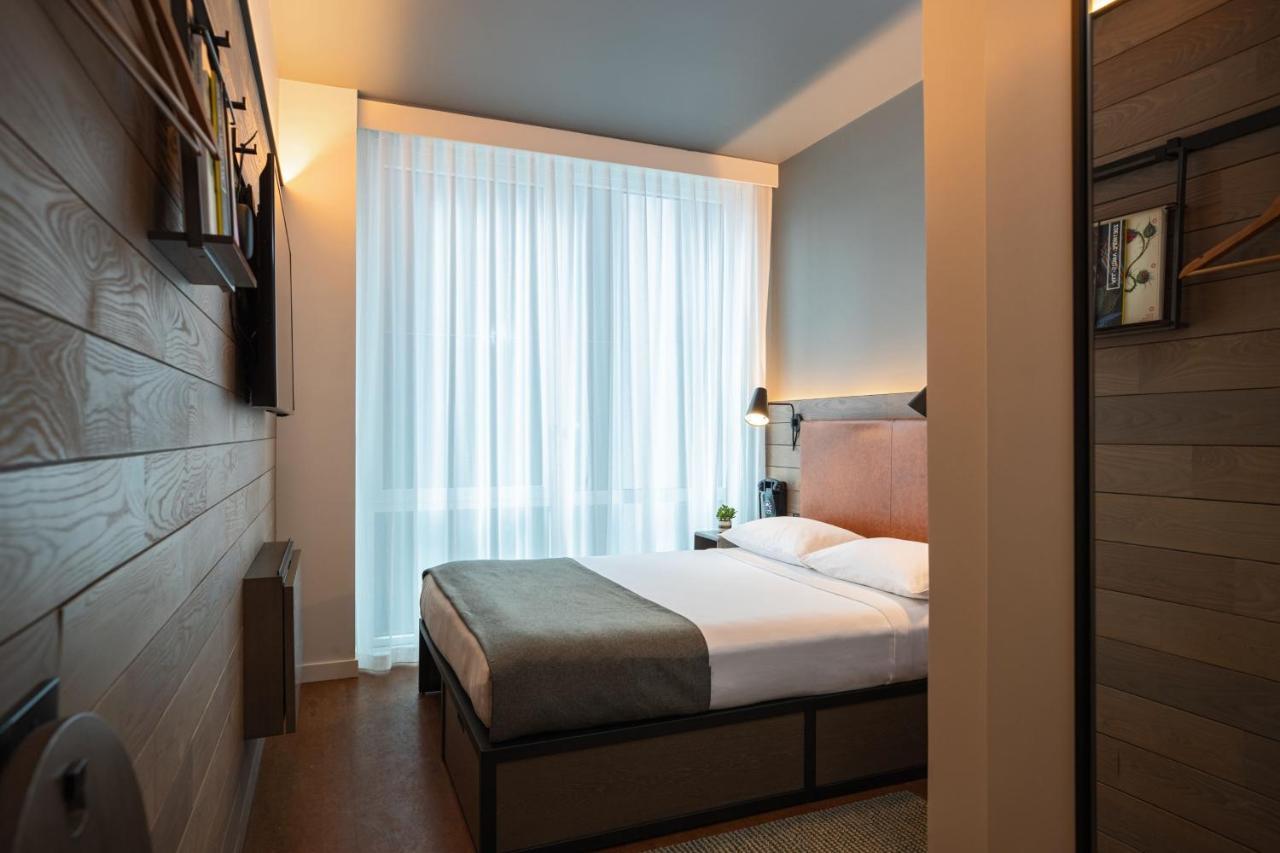 Queen Room,750114971:JPEG