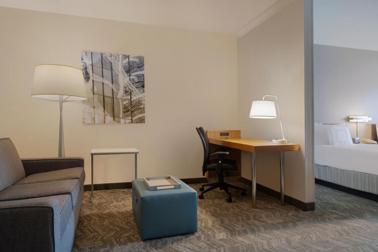 Double Suite Two Double Beds Bathtub Transfer Shower Sofa Bed Mobility Access or Hearing Accessible