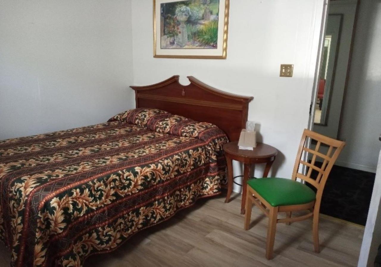 Standard Room,1365119285:JPEG