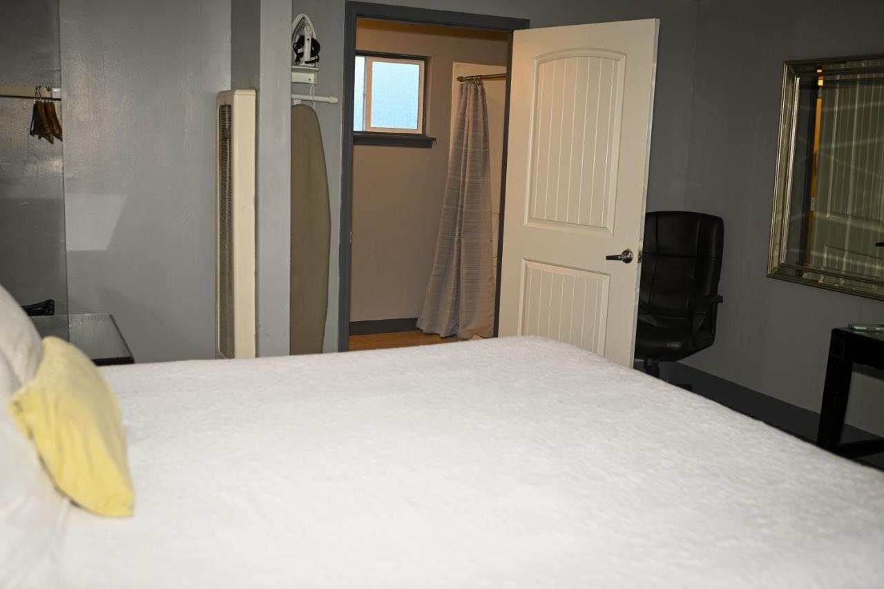 King Room - Disability Access,1550383069:JPEG