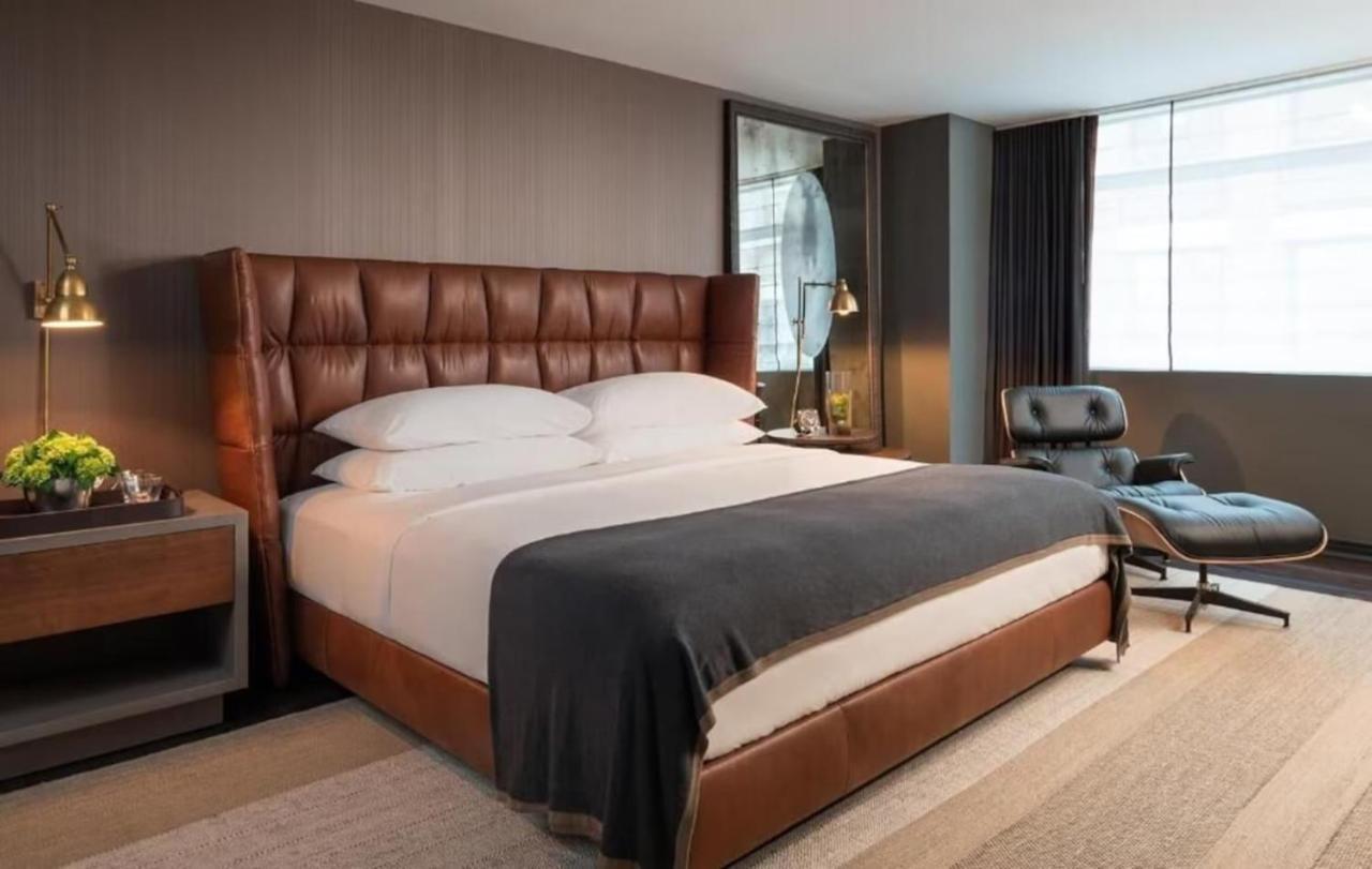 Kamer met Kingsize Bed en Badkuip Geschikt voor Gasten met een Lichamelijke Beperking