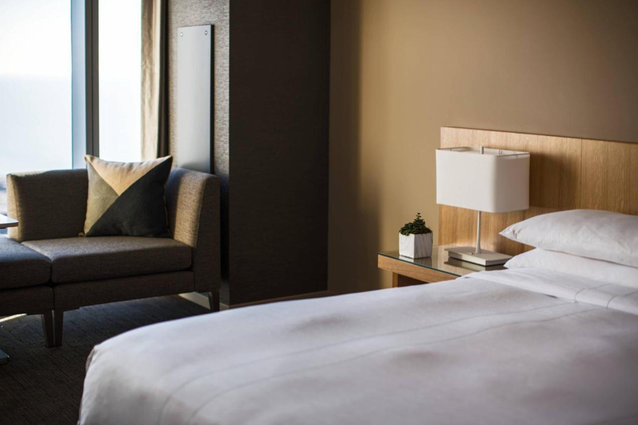 King Room - Lake View,1403060990:JPEG