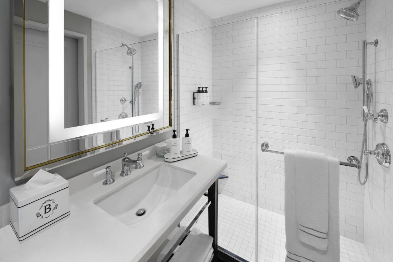 Classic Queen Room