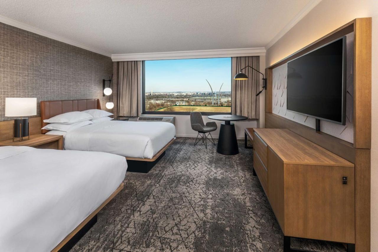 Guest room 2 Double Washington DC view City view Main