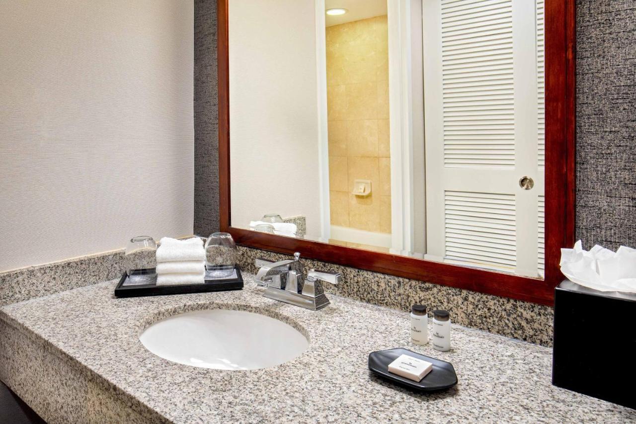Guest room 2 Double Limited view