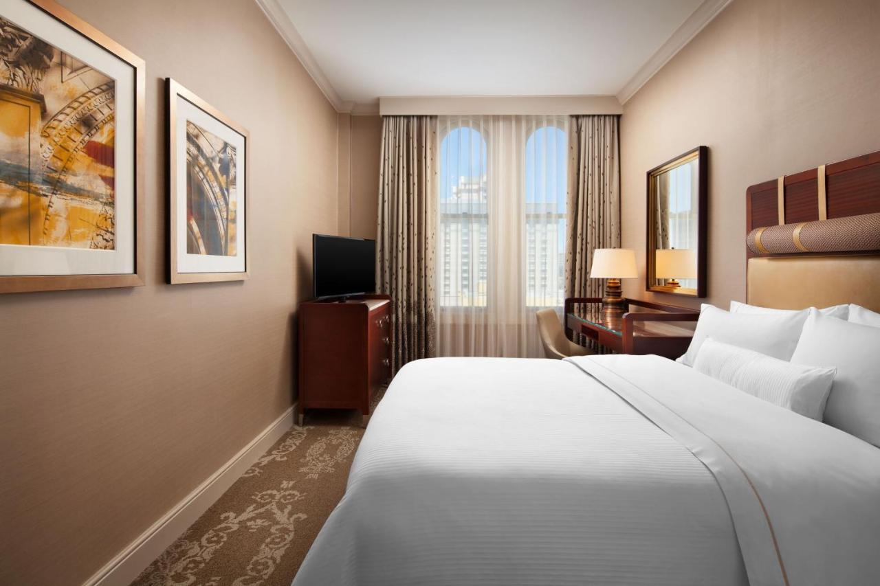 Guest room 1 Queen