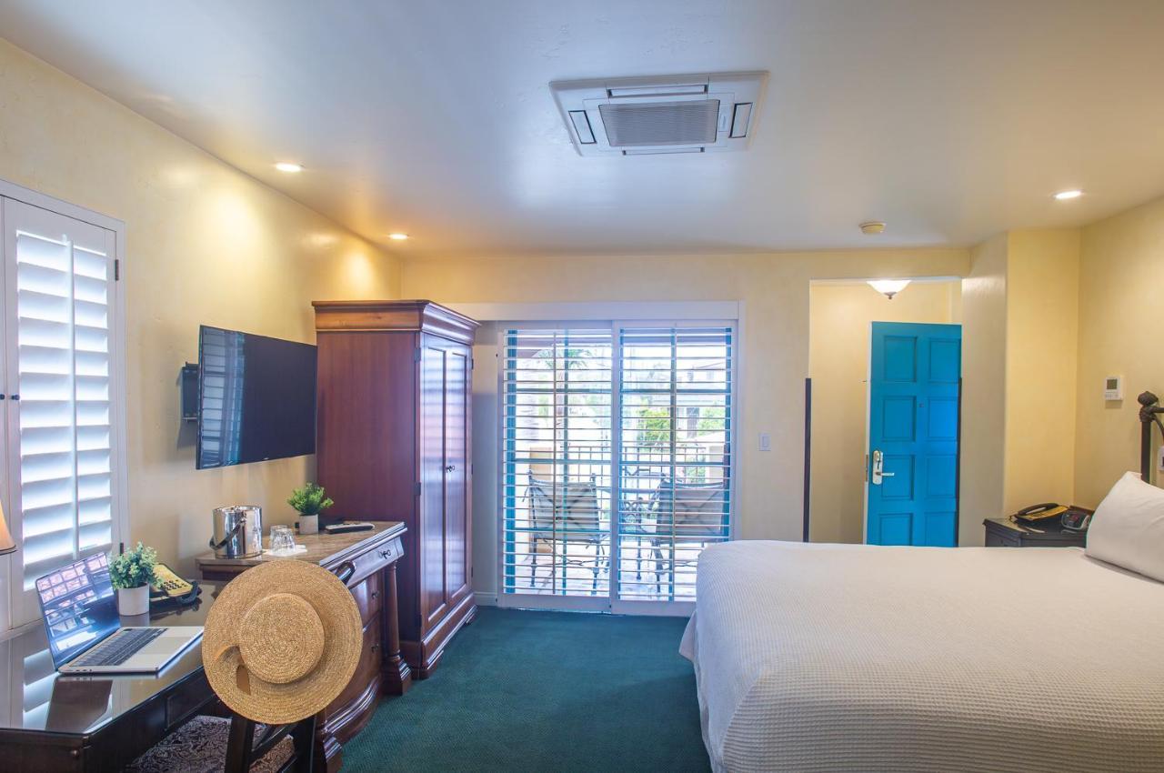 Superior Zimmer mit Kingsize-Bett und Balkon