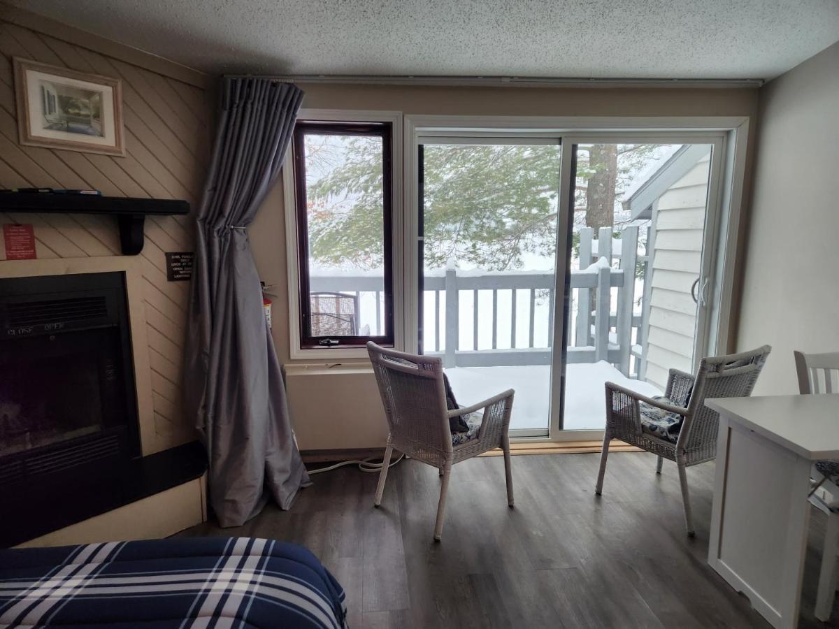 Family Room Lake View