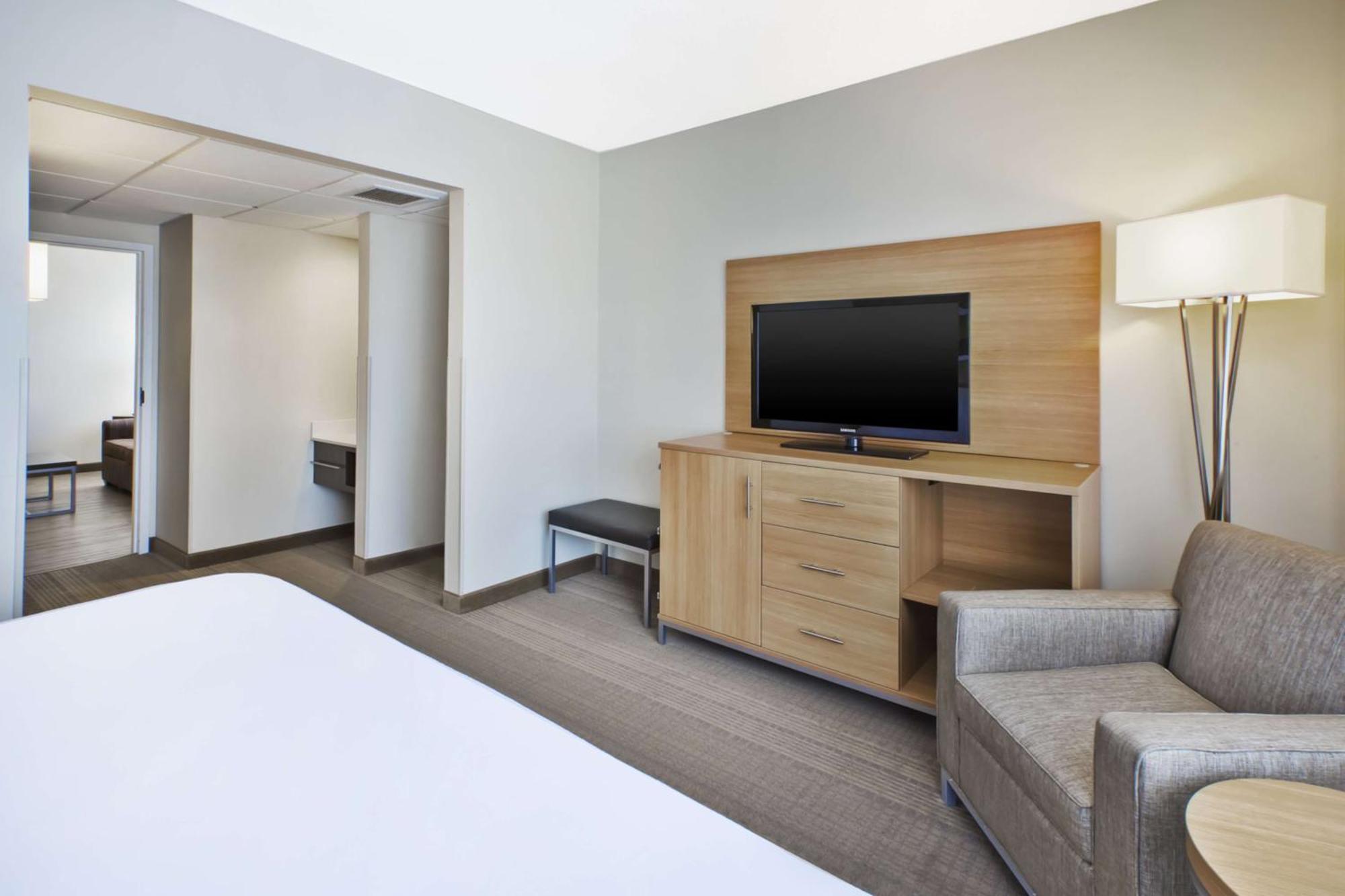 Corner King Suite,1649892340:JPEG