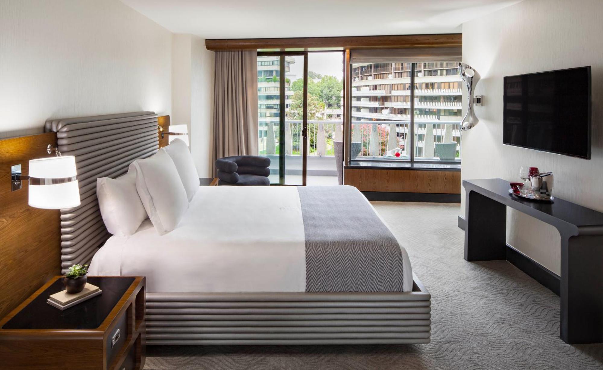 Quarto Deluxe com cama King-size e Varanda