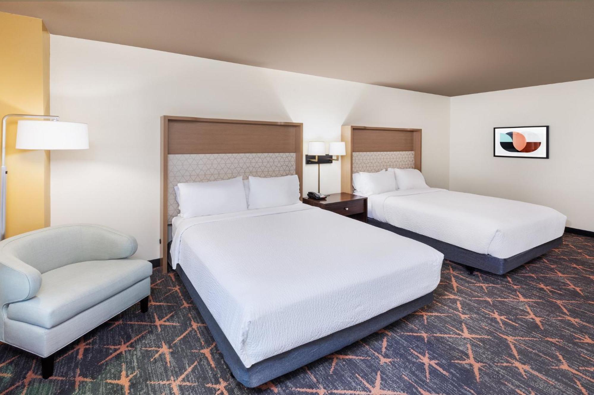 Standard Room with Two Queen Beds,1499089723:JPEG