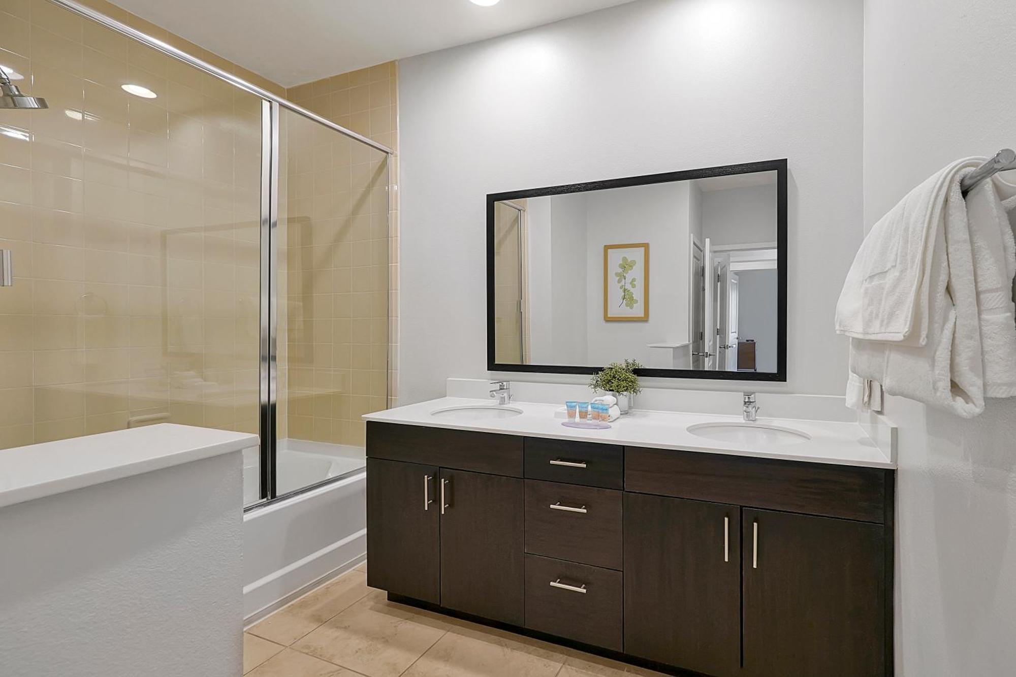 Two-Bedroom Townhouse Private Hot Tub