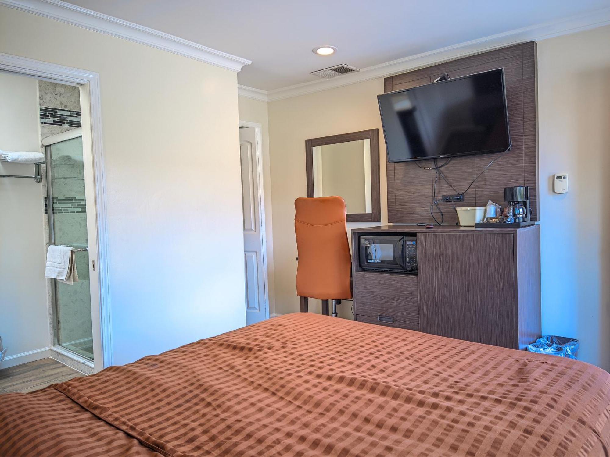 Deluxe Single Room