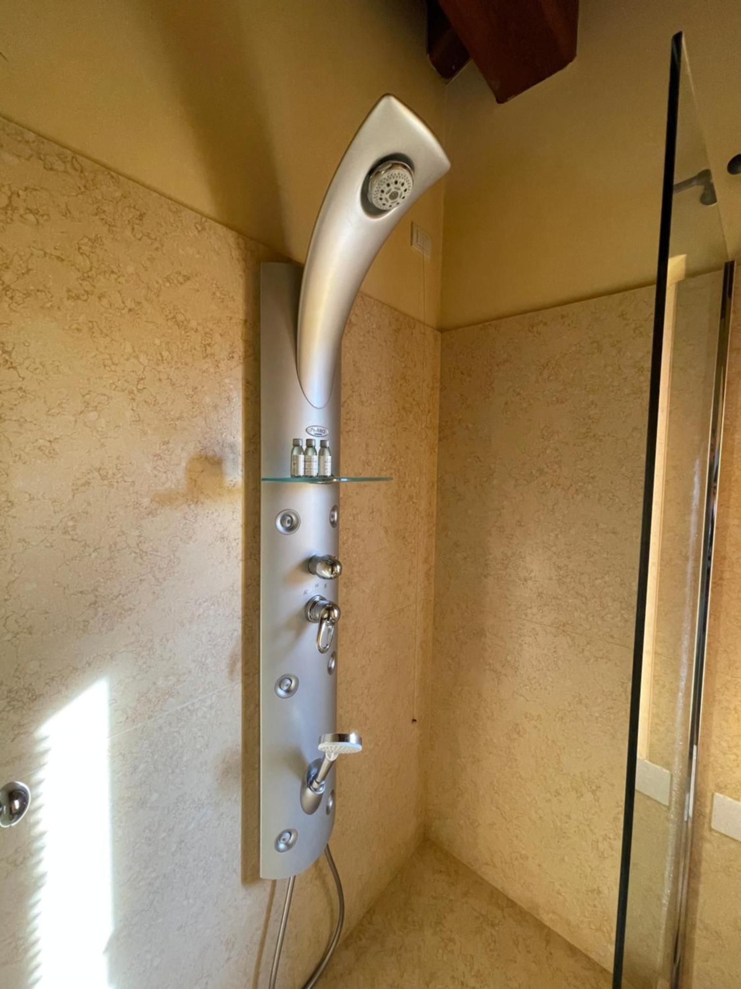 Habitación con 2 camas grandes - Adaptada para personas con problemas de audición