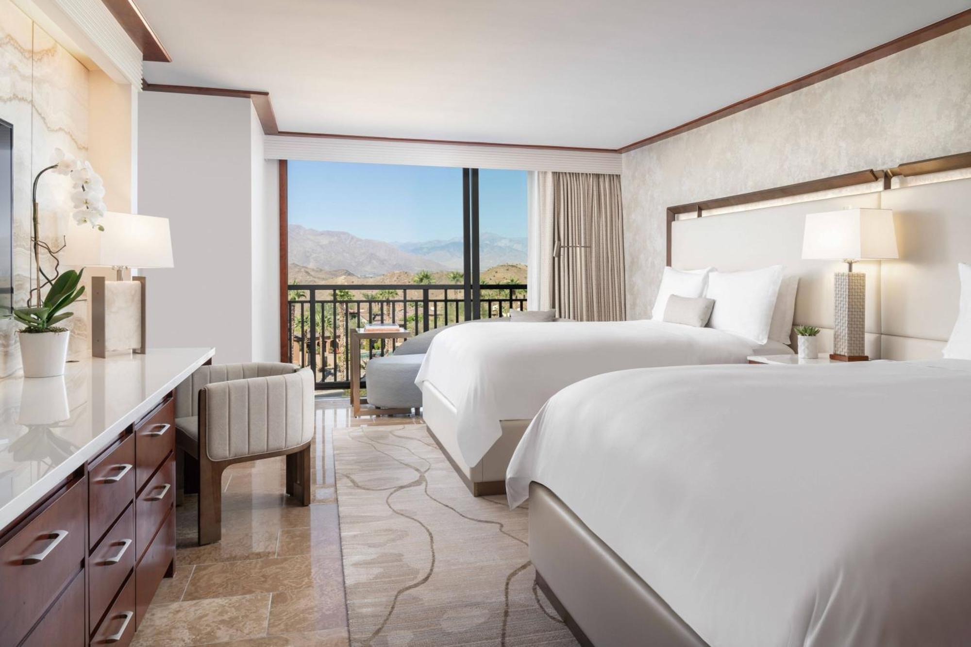 Desert View Room 2 Queens
