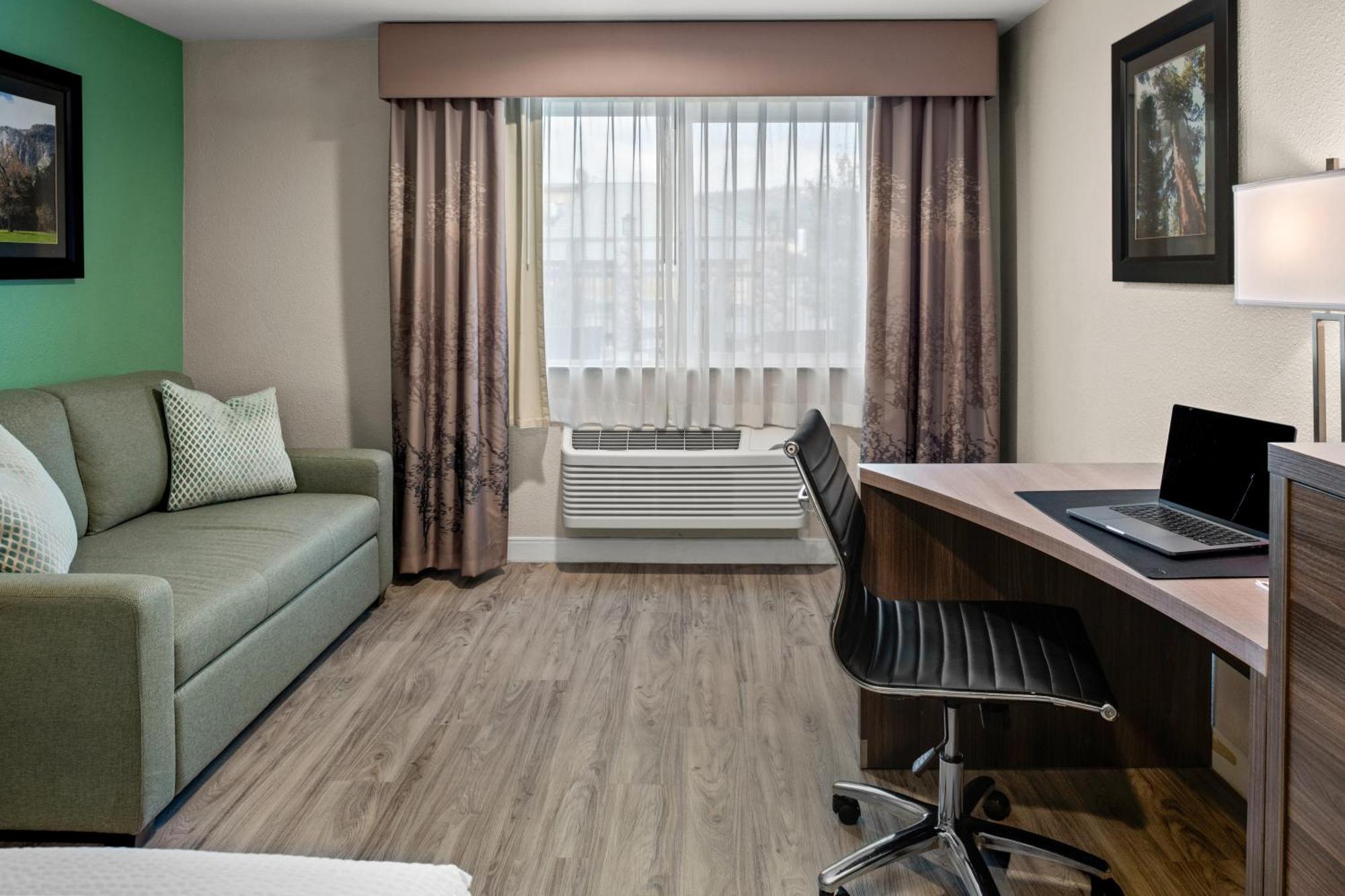 King Mini Suite