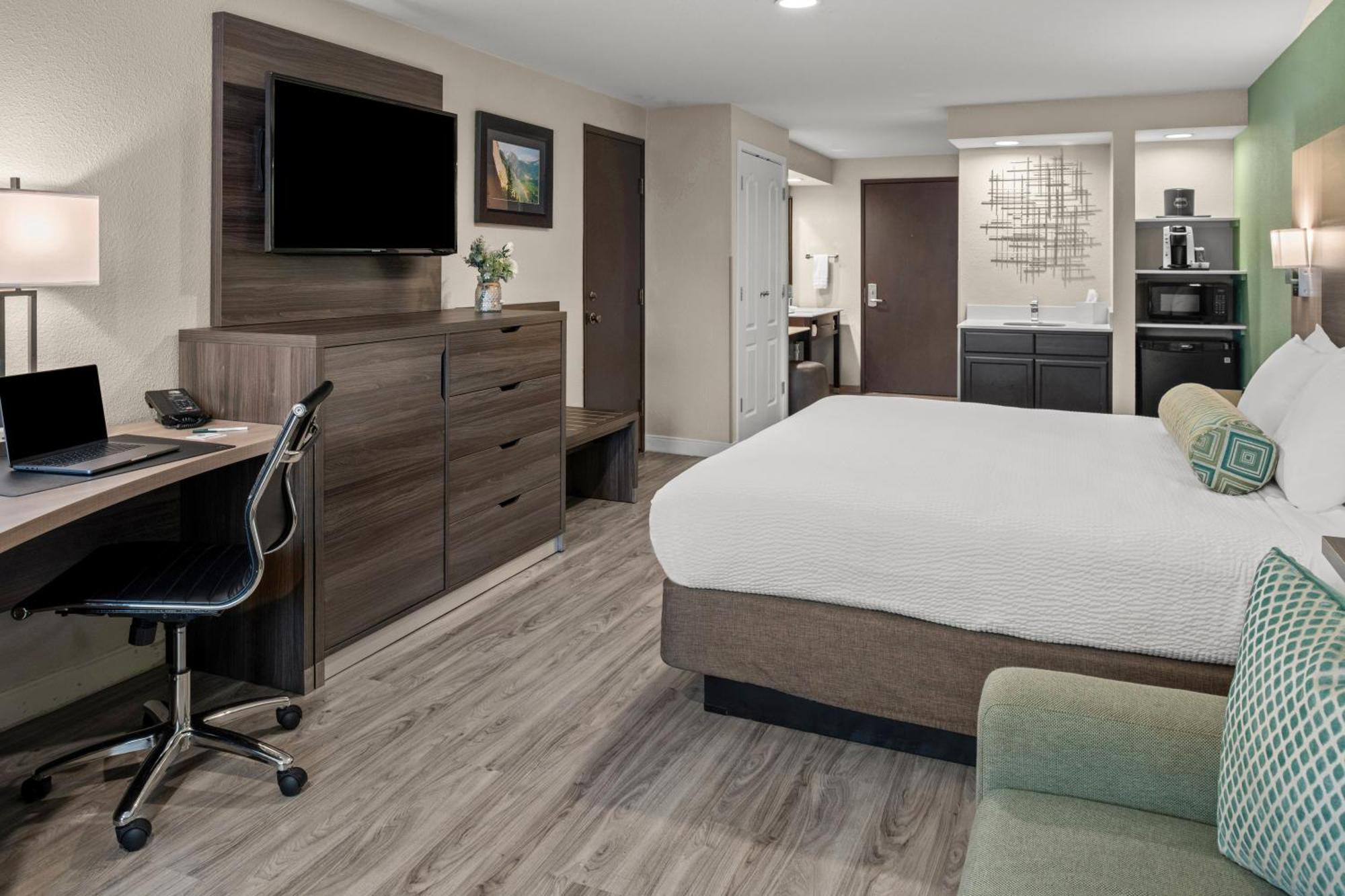 King Mini Suite