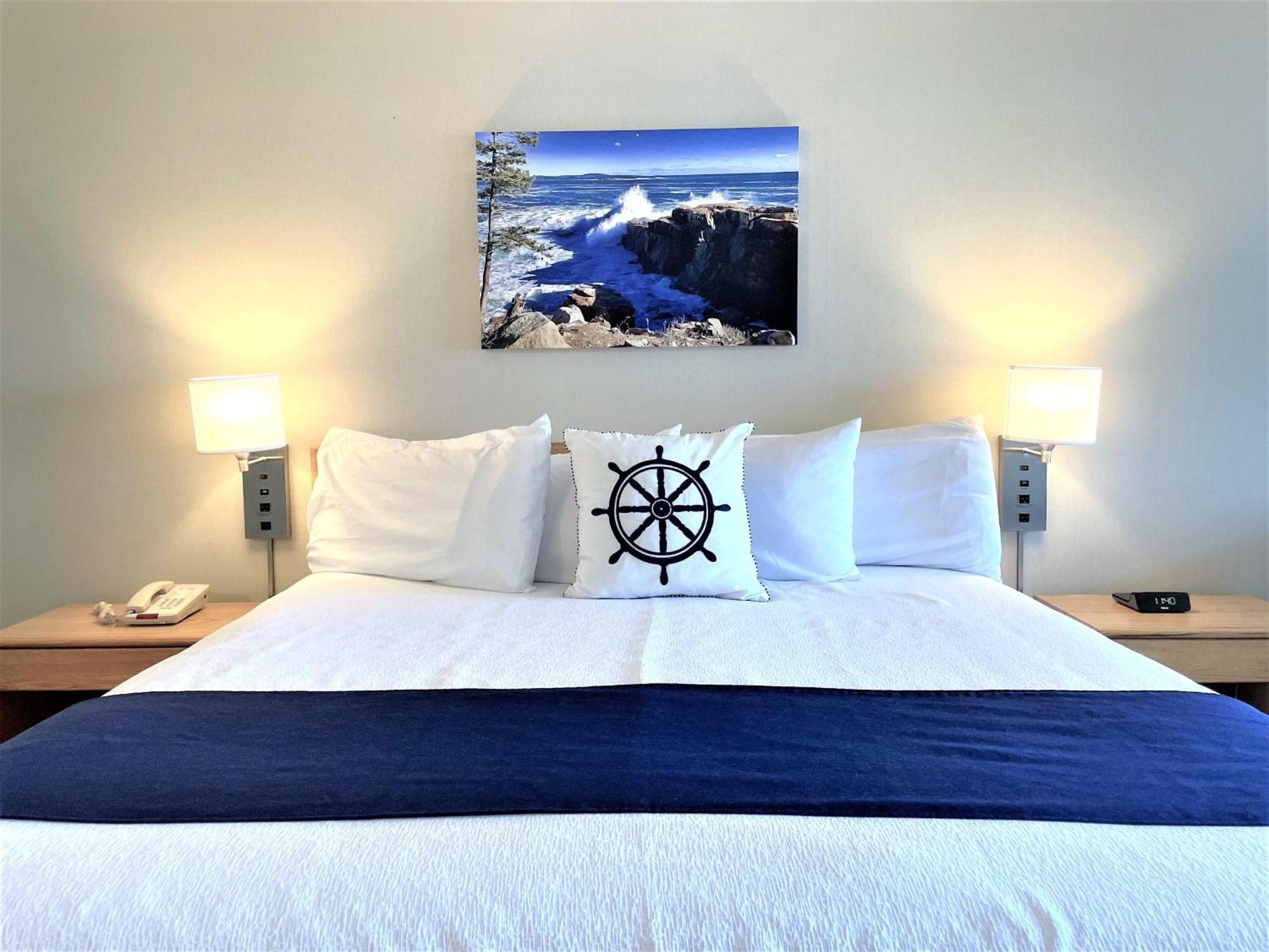 King Room with Ocean View and Balcony, 1 King Bed, Sofa Bed (2nd Floor NON-PET),1621004229:JPEG