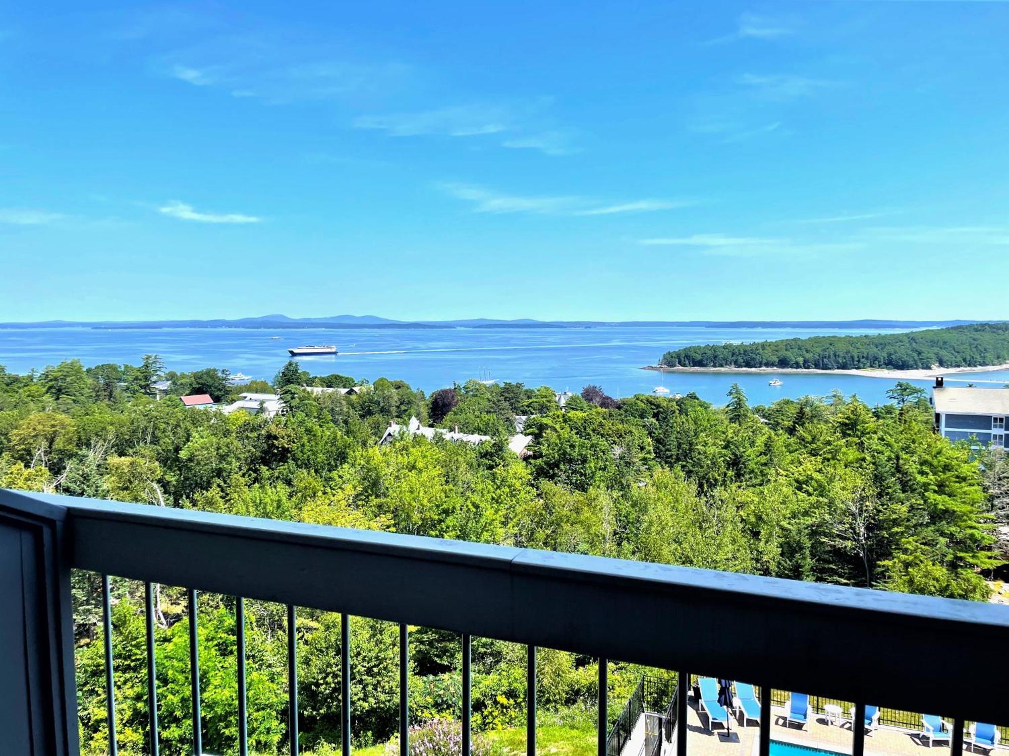Premier King Room Ocean View Balcony 1 King Bed 3rd or 4th Floor NON-PET