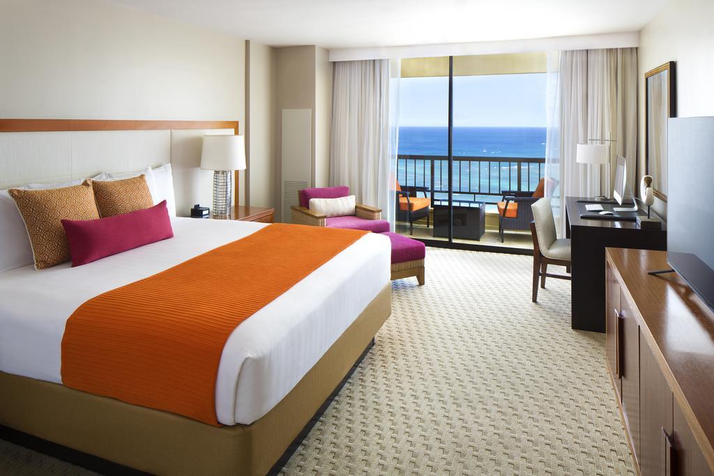 One-Bedroom Penthouse Suite,1434557257:JPEG