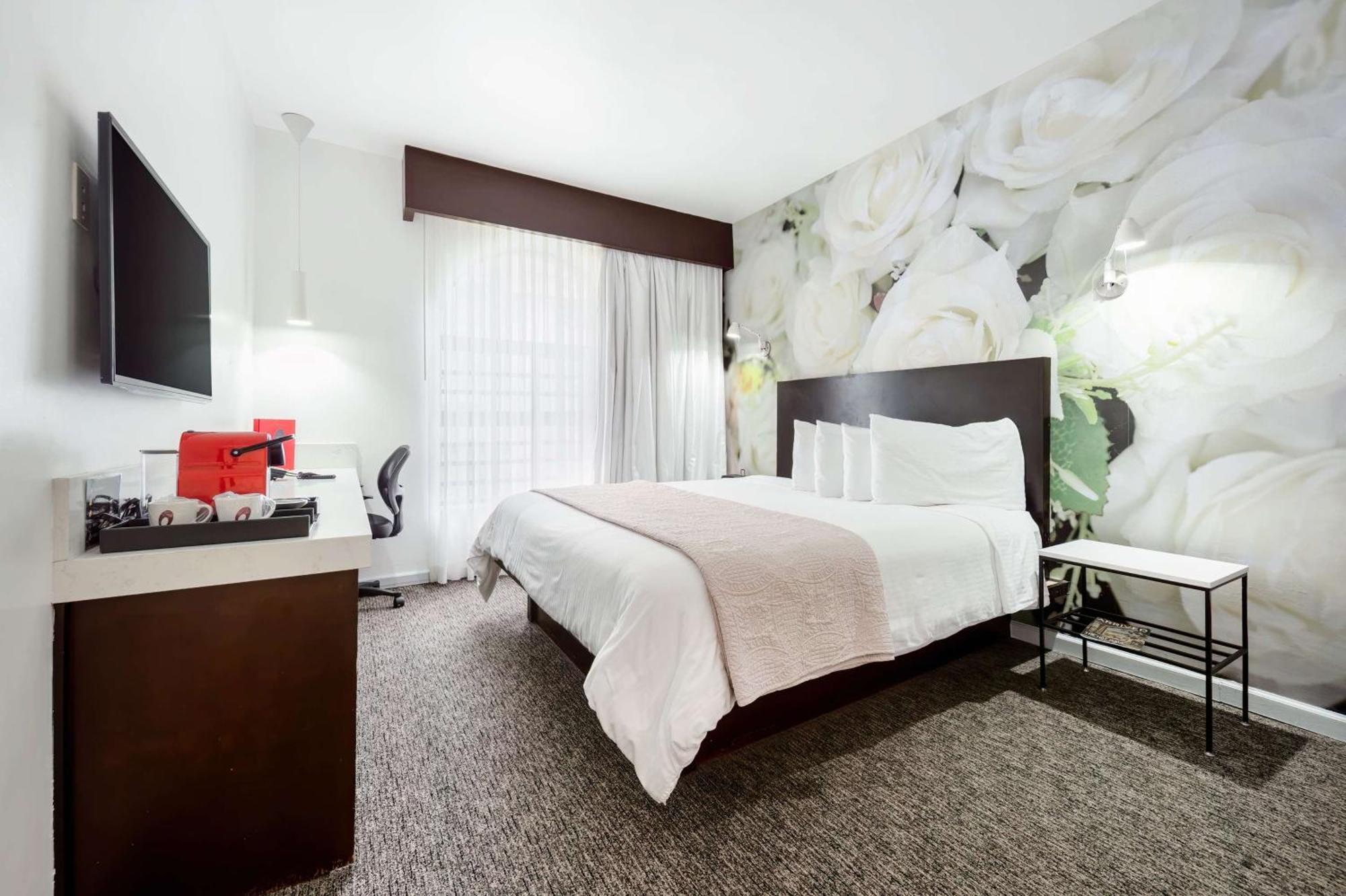 Chambre Lit Queen-Size Deluxe - Non-Fumeurs
