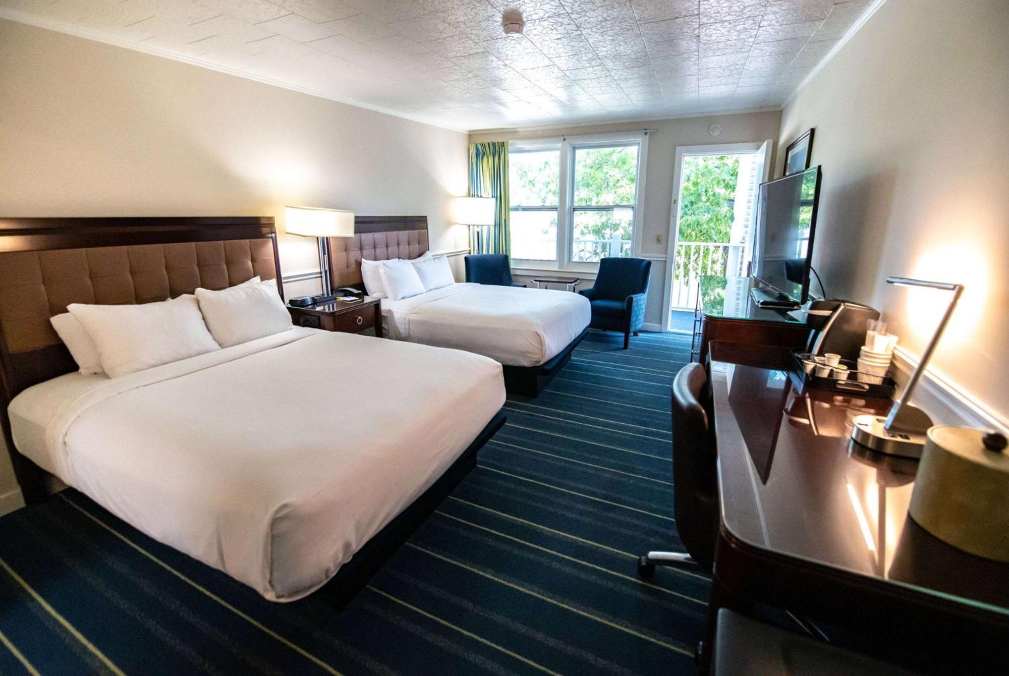 Double Room Two Double Beds Non-Smoking