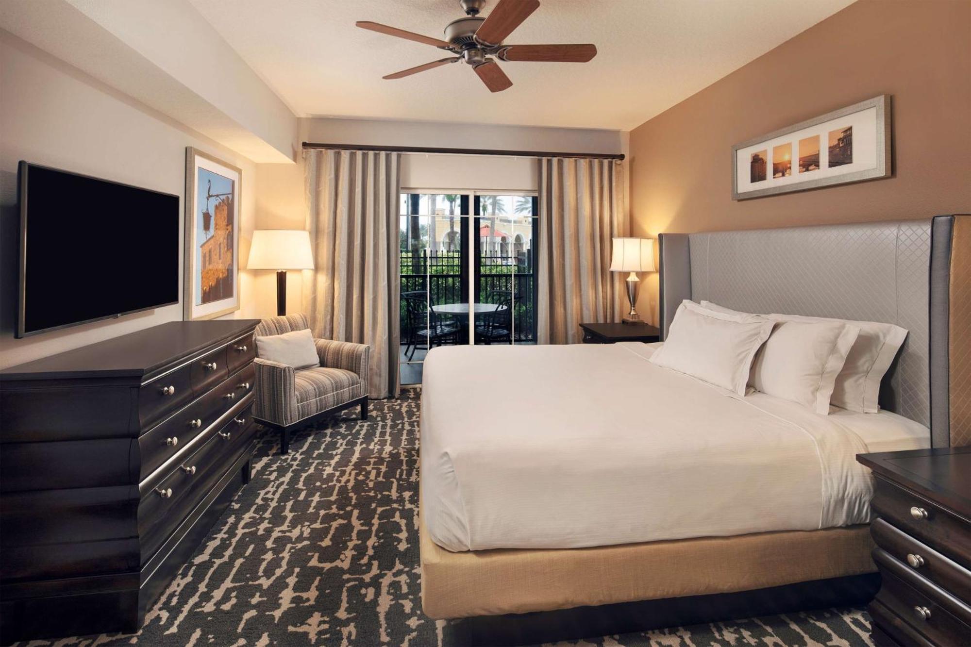 One Bedroom Suite sofabed & balcony