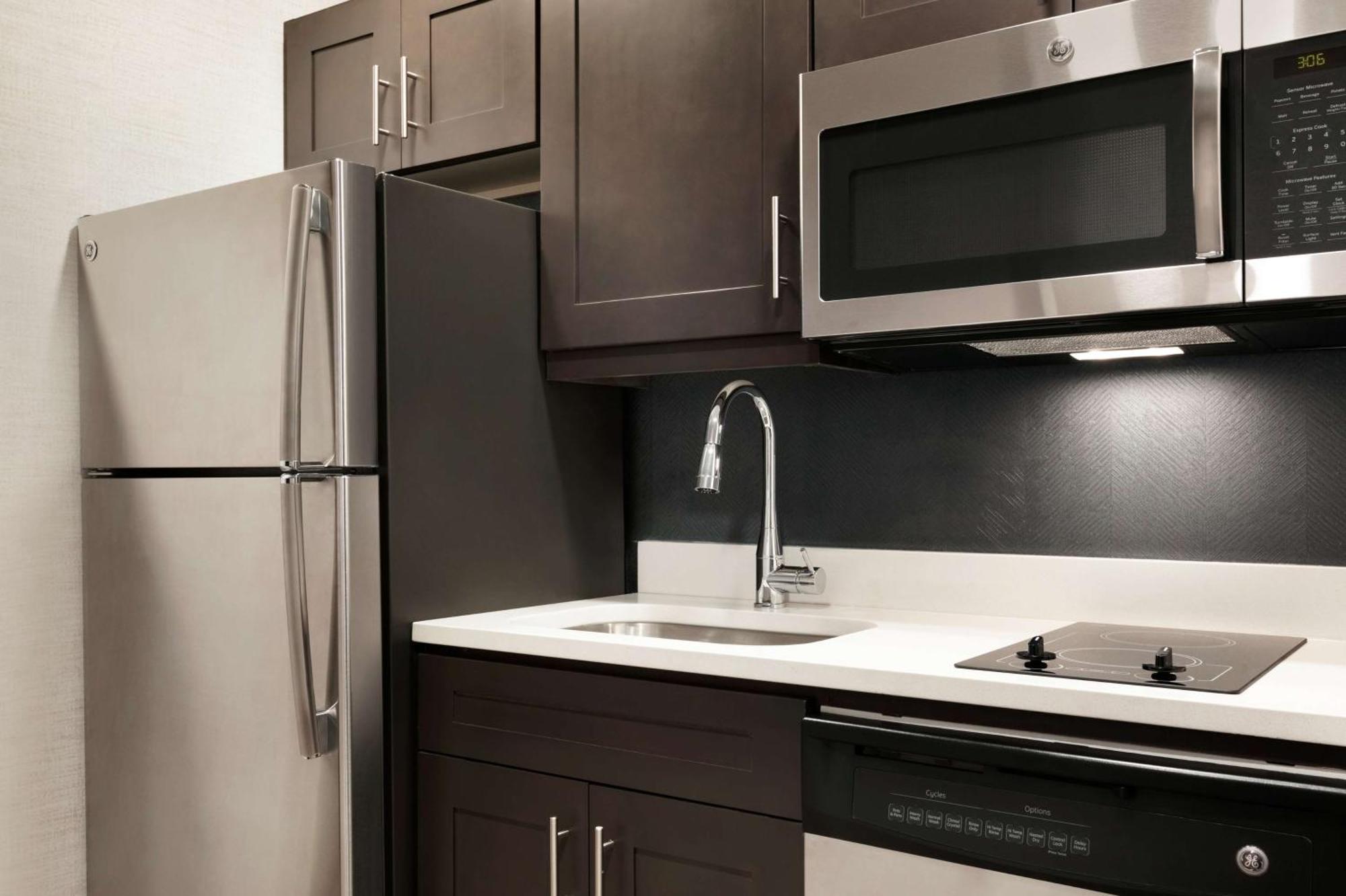 One-Bedroom King Suite Non-Smoking