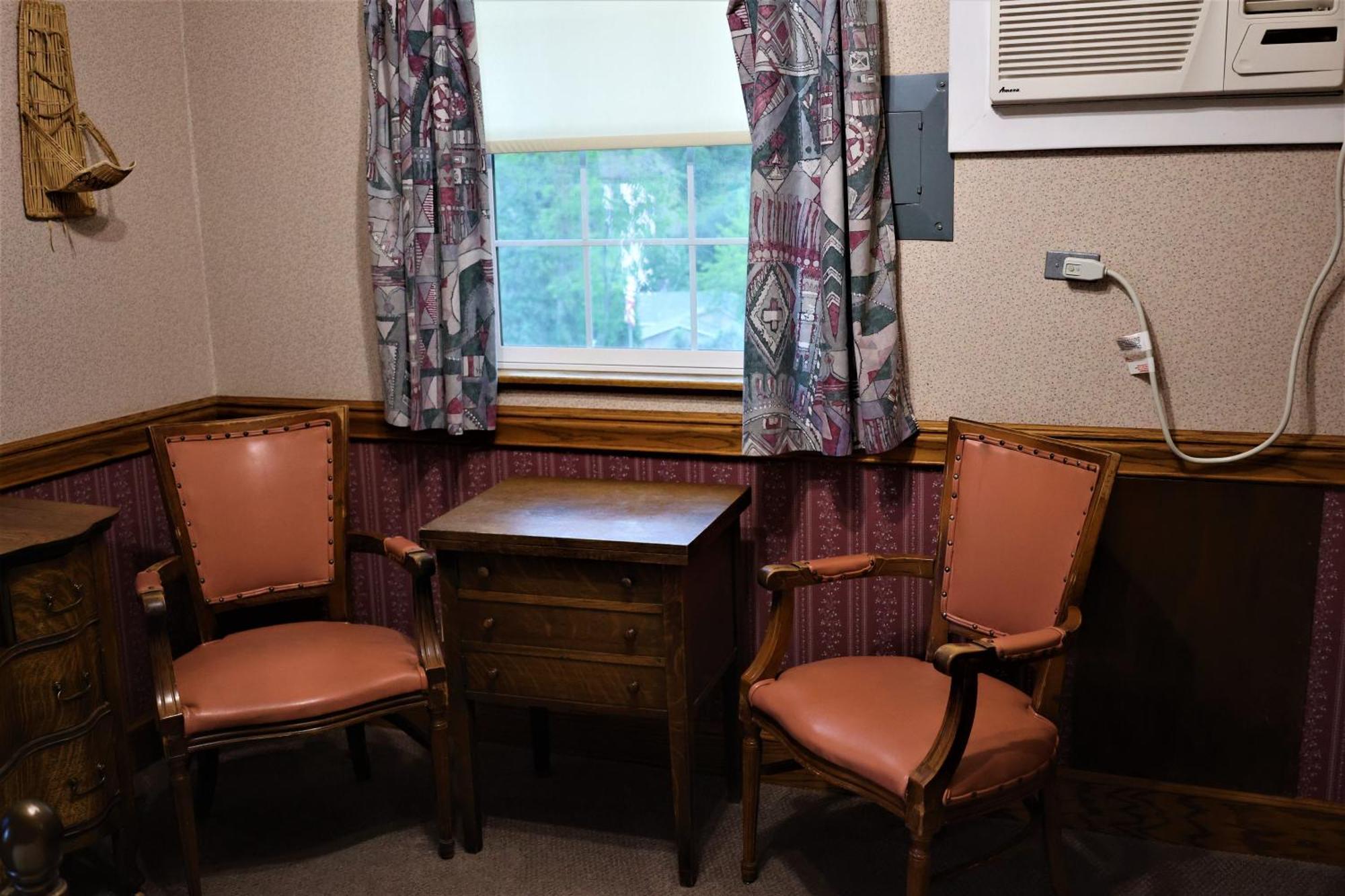 Queen Room