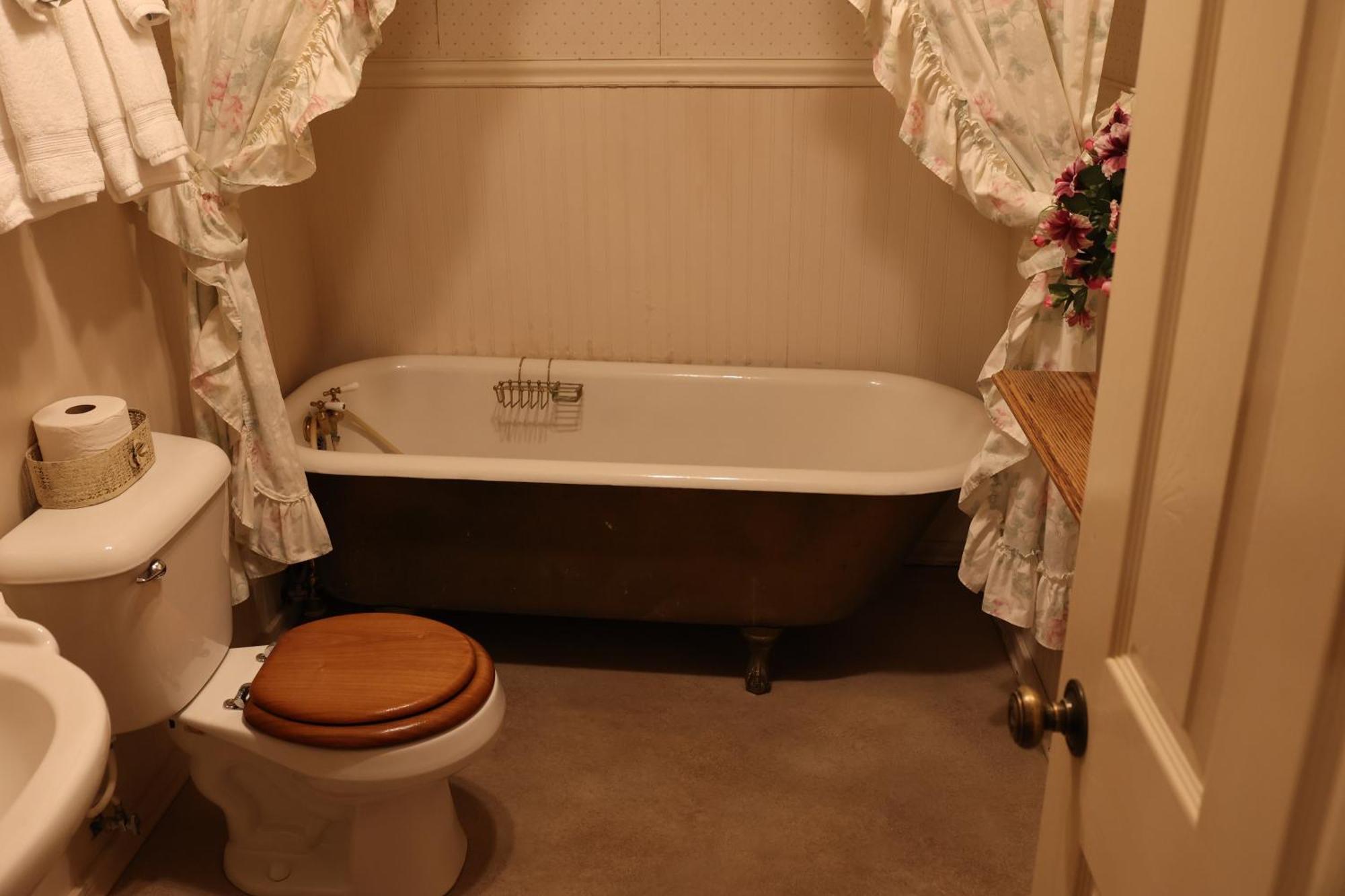 Queen Room