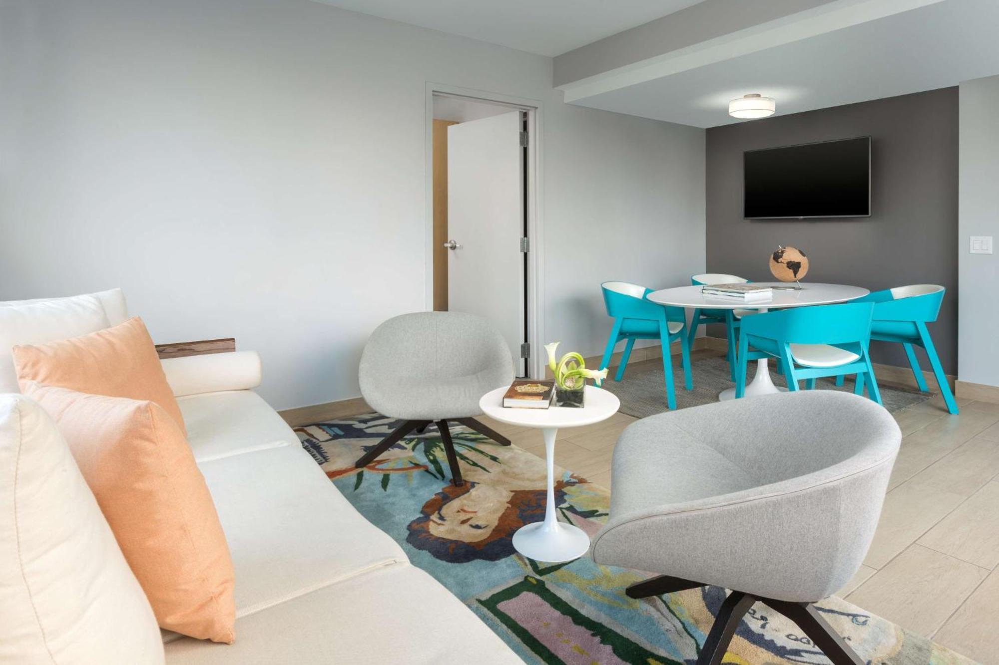 Suite King 1